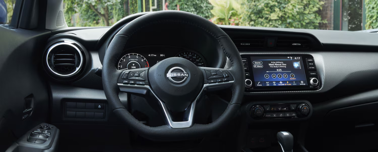 2025 Kicks Play Interior Features